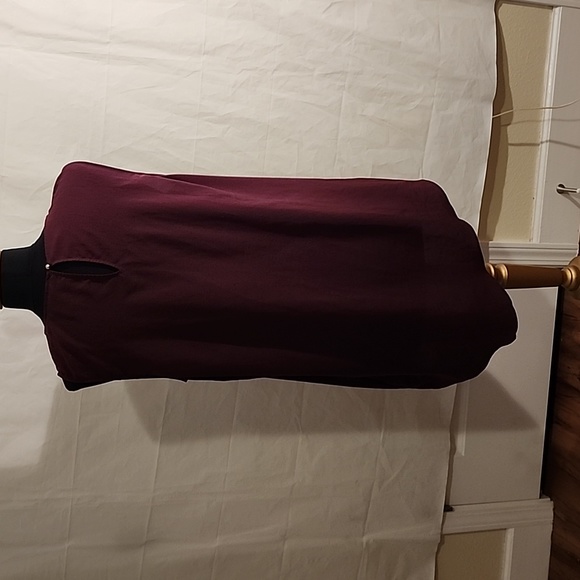 White House Black Market Sleeveless Top - Picture 4 of 8